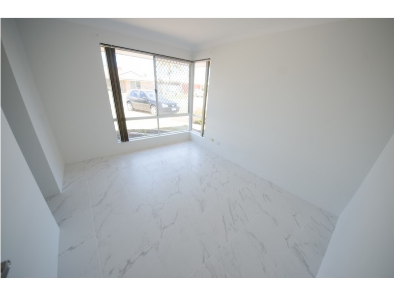 1 Aladdin Court, Huntingdale WA 6110