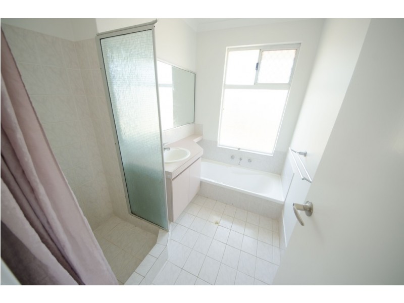 1 Aladdin Court, Huntingdale WA 6110