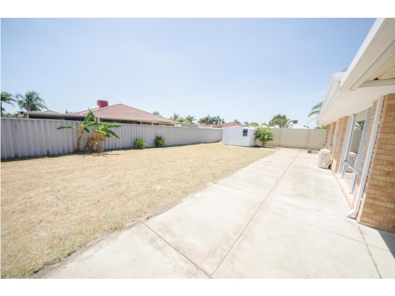 1 Aladdin Court, Huntingdale WA 6110