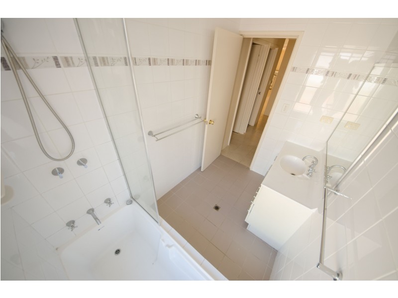 3 Imperial Court, Seville Grove WA 6112