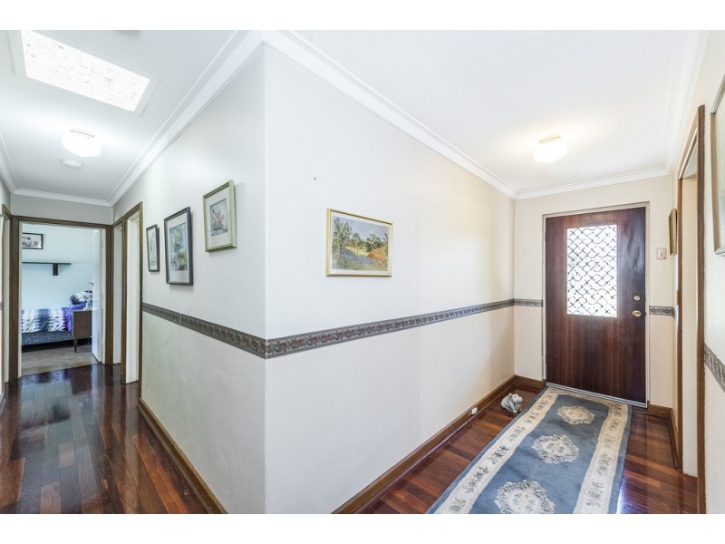 10 Messenger Street, Kelmscott WA 6111