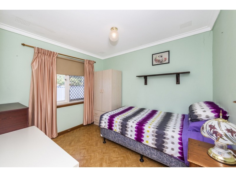 10 Messenger Street, Kelmscott WA 6111