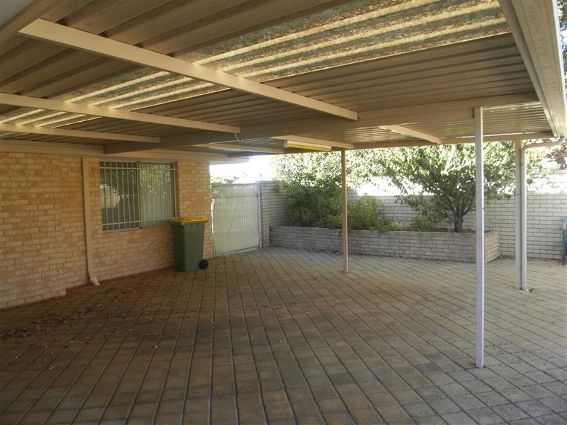 27 McCrae Pass, Canning Vale WA 6155