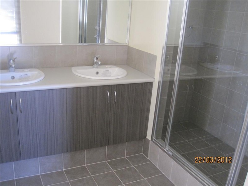 49b Westminster, Leeming WA 6149