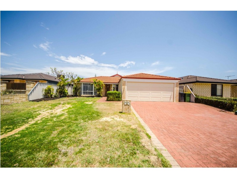 16 Montezuma Loop, Canning Vale WA 6155