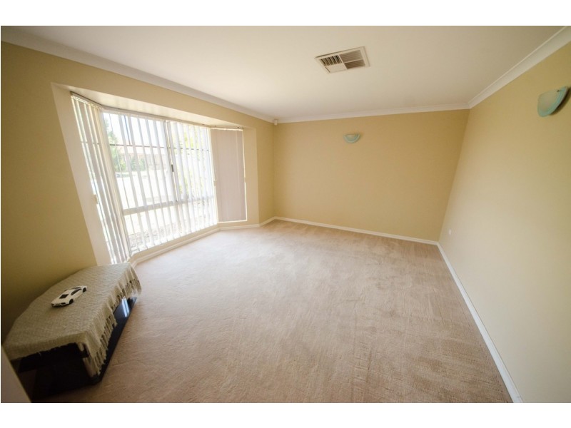 16 Montezuma Loop, Canning Vale WA 6155