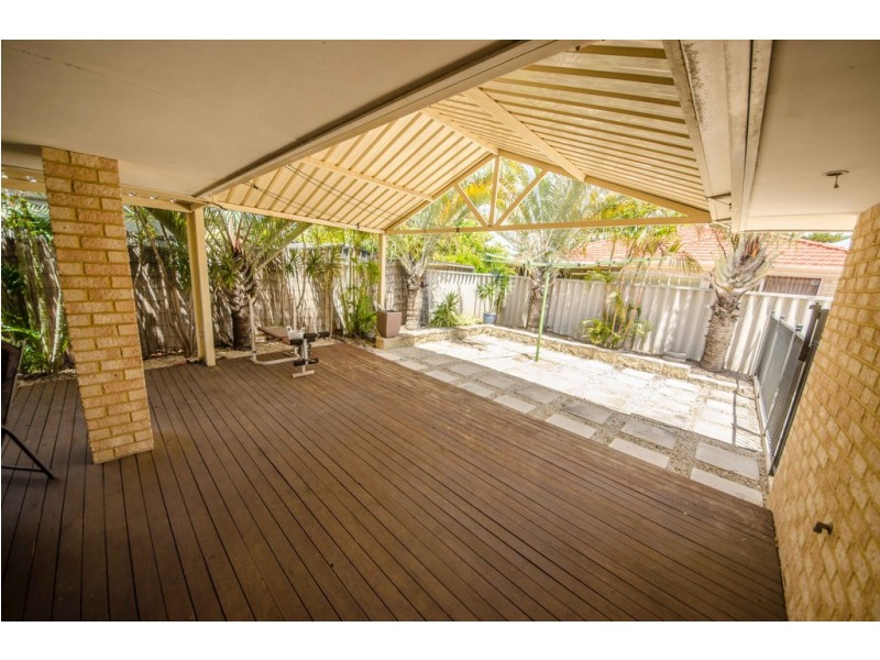 16 Montezuma Loop, Canning Vale WA 6155