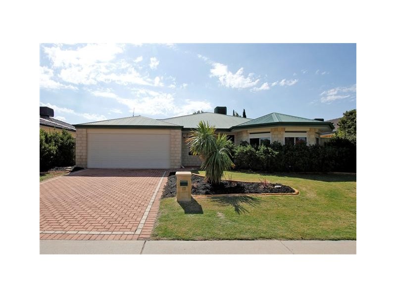 17  Figtree drive, Canning Vale WA 6155