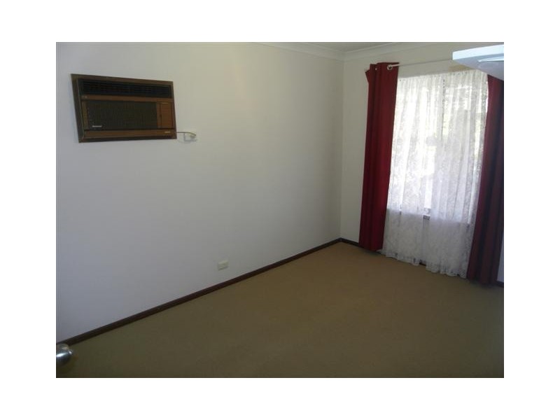 6 Sturt Close, Gosnells WA 6110
