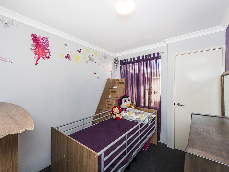 15/11 Carnation Street, Canning Vale WA 6155