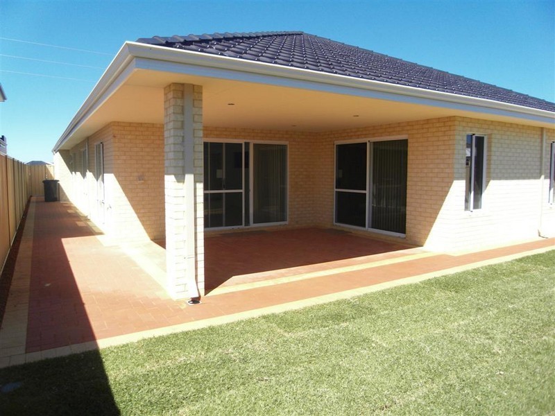 15 Korcula Boulevard, Canning Vale South WA 6155