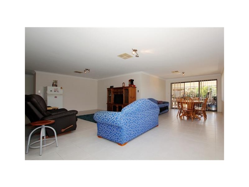 13 Sotheby Drive, Harrisdale WA 6112