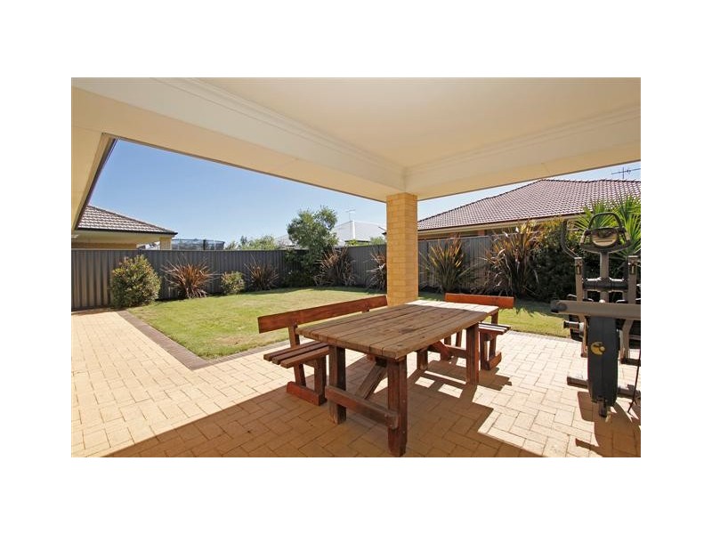 13 Sotheby Drive, Harrisdale WA 6112