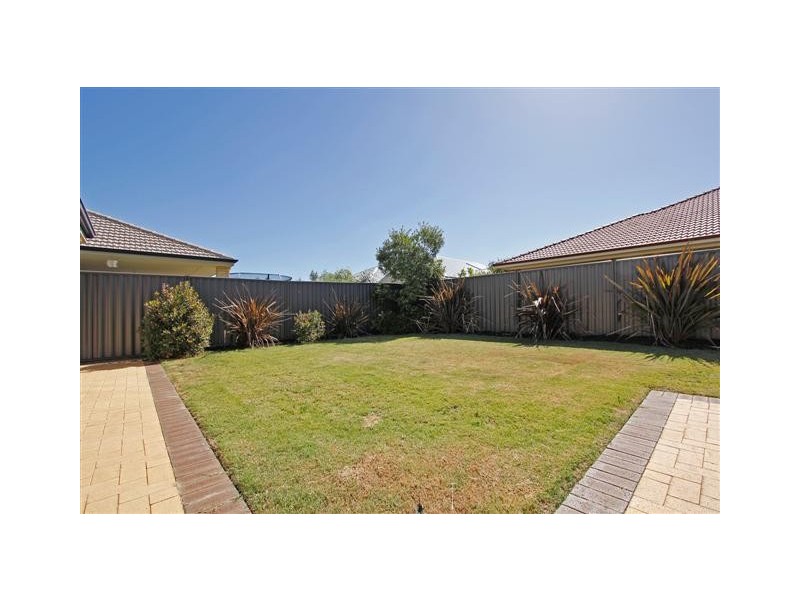 13 Sotheby Drive, Harrisdale WA 6112