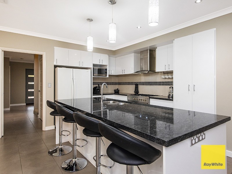 254 Wright Road, Harrisdale WA 6112