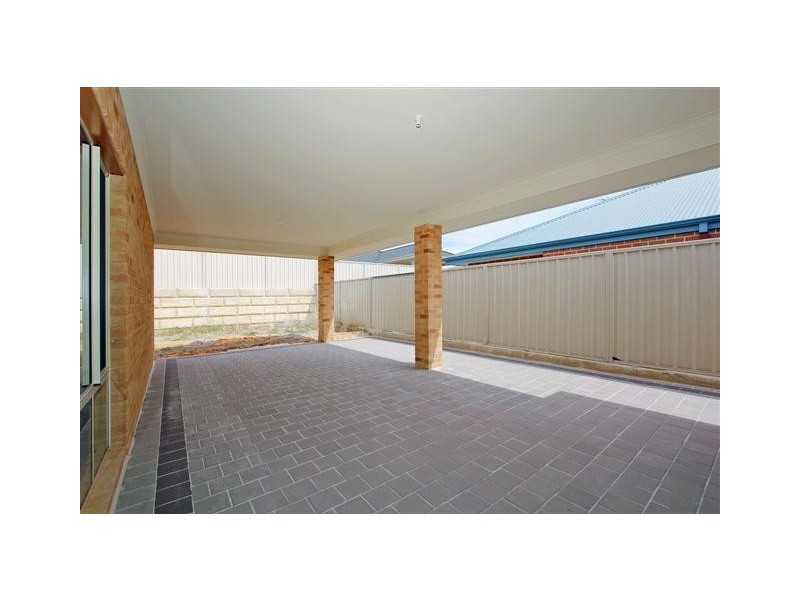 79 Waterfoot Loop, Canning Vale WA 6155