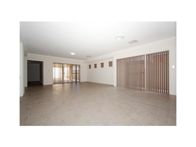 79 Waterfoot Loop, Canning Vale WA 6155