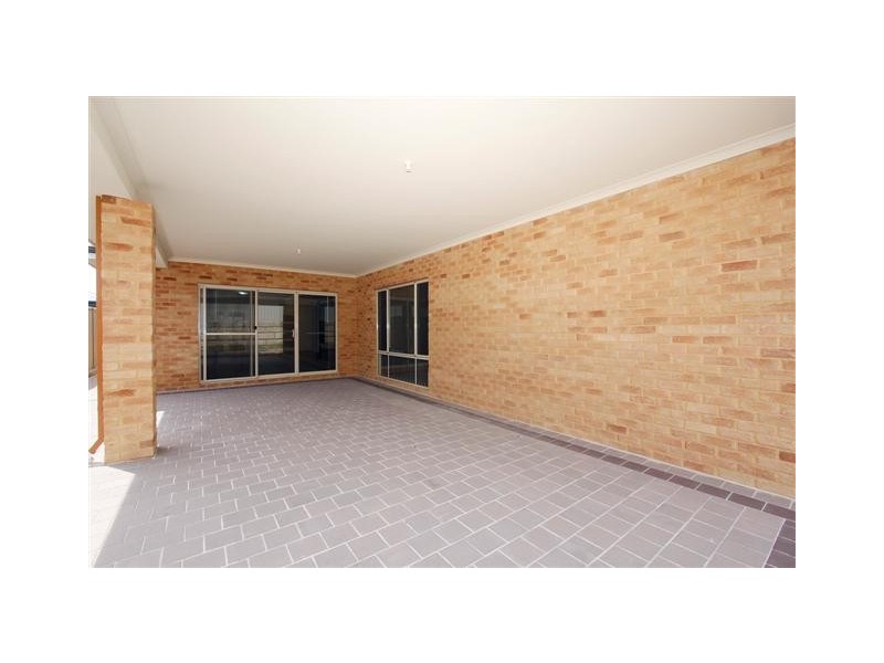 79 Waterfoot Loop, Canning Vale WA 6155