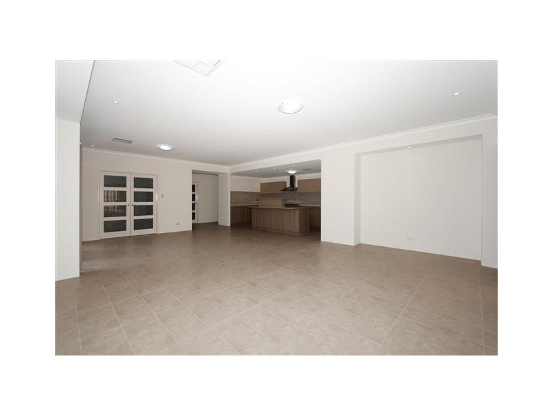 79 Waterfoot Loop, Canning Vale WA 6155