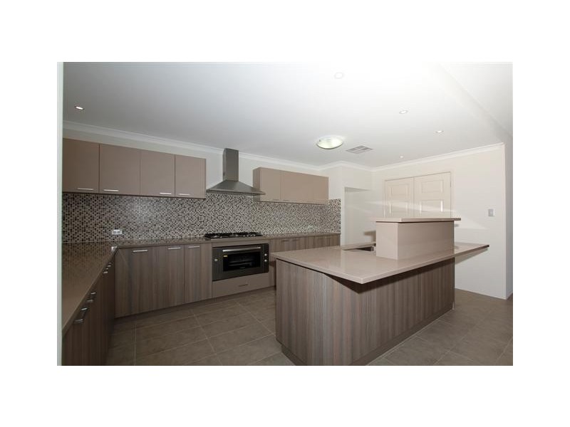 79 Waterfoot Loop, Canning Vale WA 6155