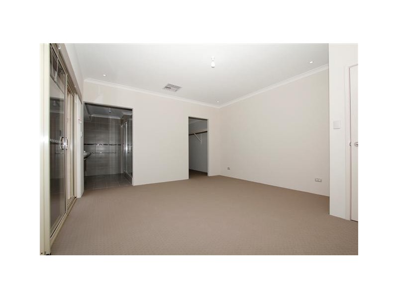 79 Waterfoot Loop, Canning Vale WA 6155