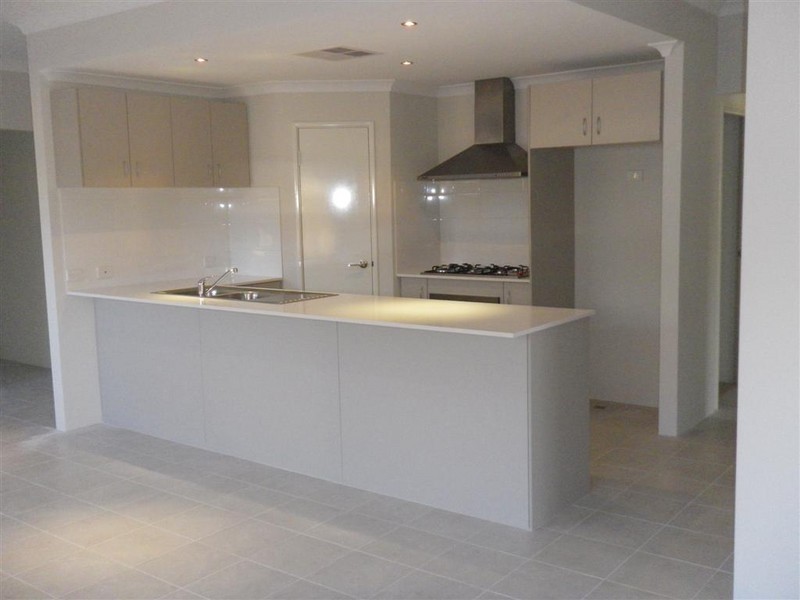 4 Mooreland Road, Baldivis WA 6171