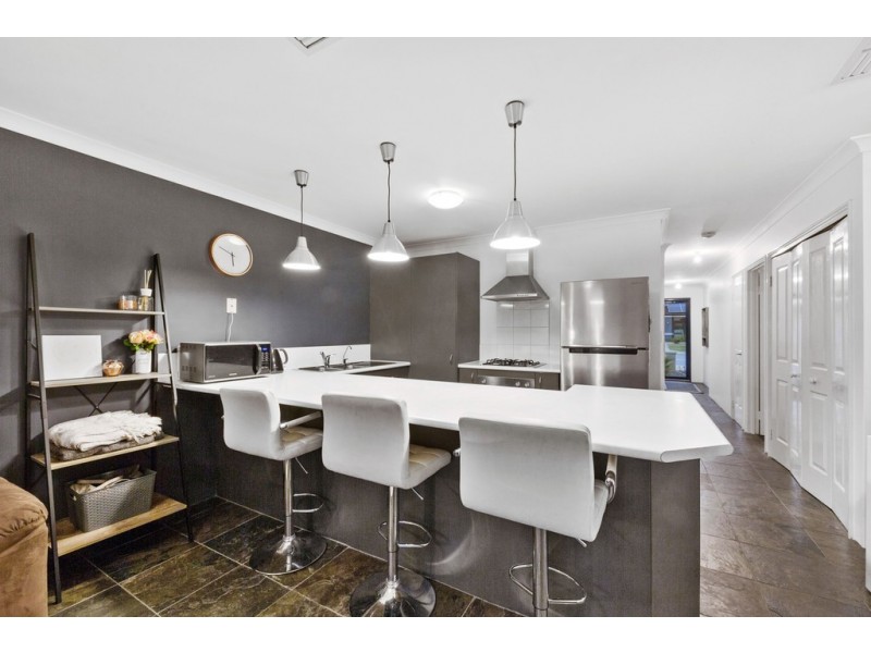 99B Gateway Boulevard, Canning Vale WA 6155