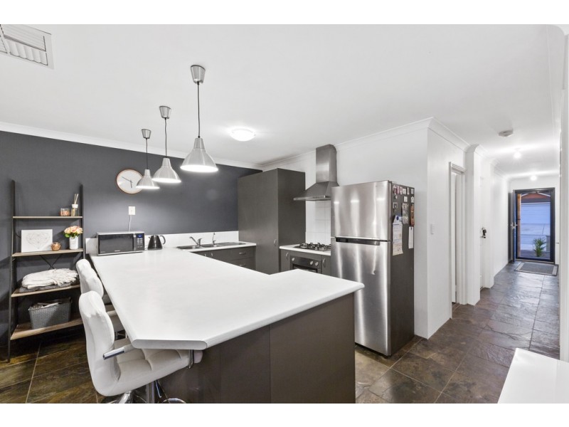 99B Gateway Boulevard, Canning Vale WA 6155