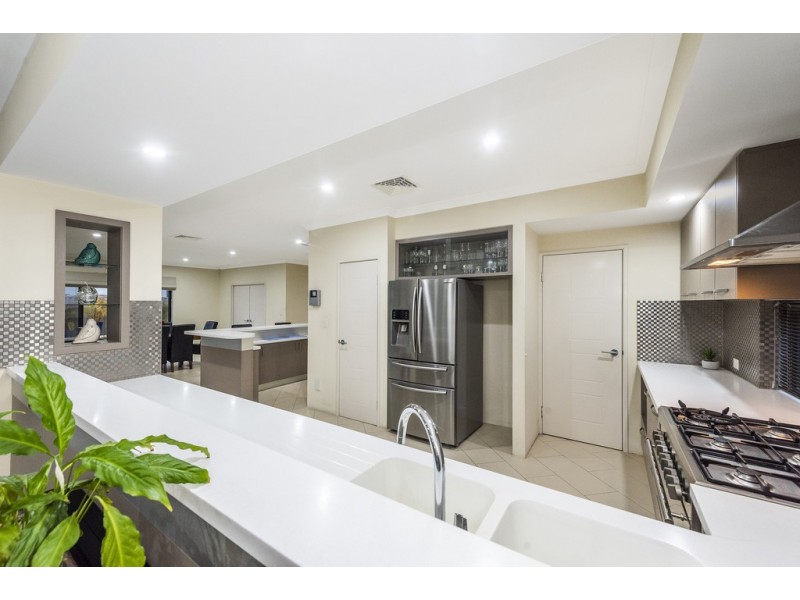 44 Northerly Drive, Harrisdale WA 6112