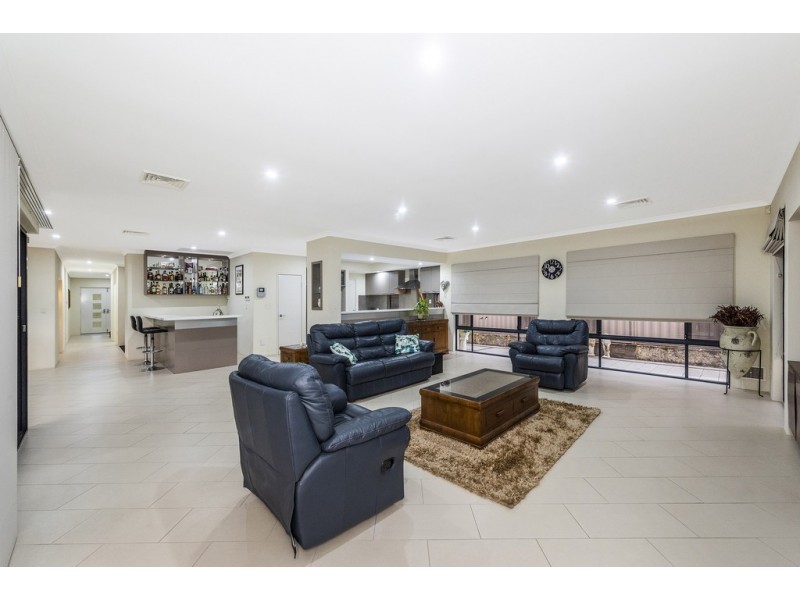 44 Northerly Drive, Harrisdale WA 6112