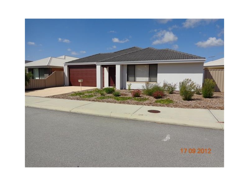 25 Ballycastle Loop, Canning Vale WA 6155