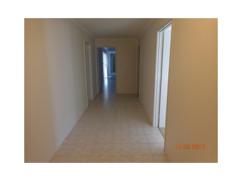 25 Ballycastle Loop, Canning Vale WA 6155