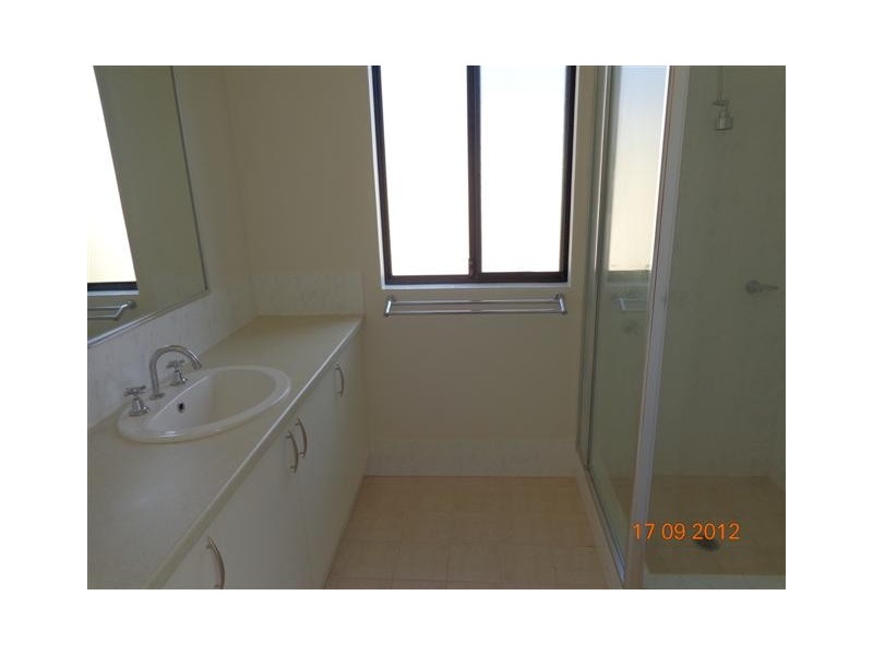 25 Ballycastle Loop, Canning Vale WA 6155