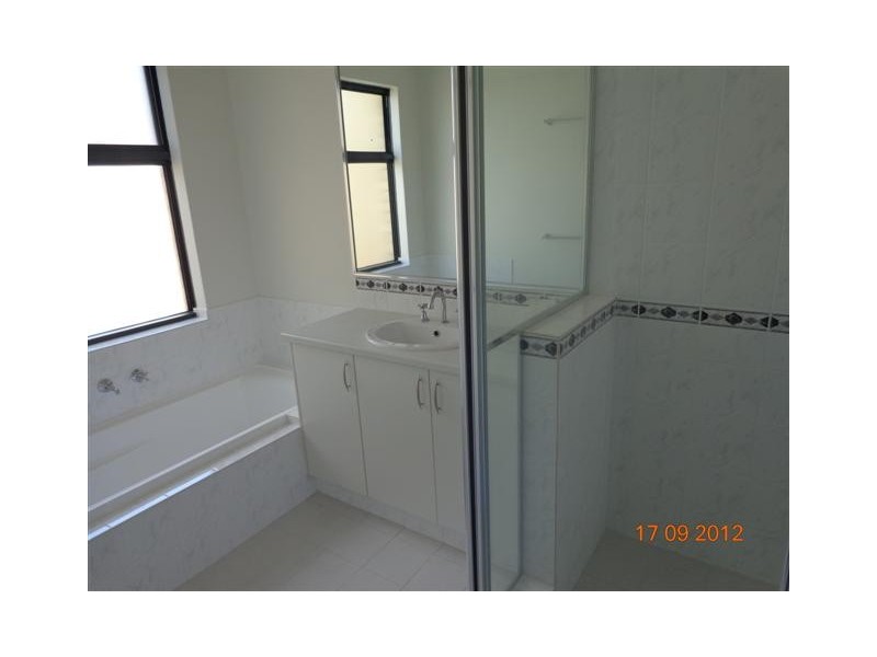 25 Ballycastle Loop, Canning Vale WA 6155