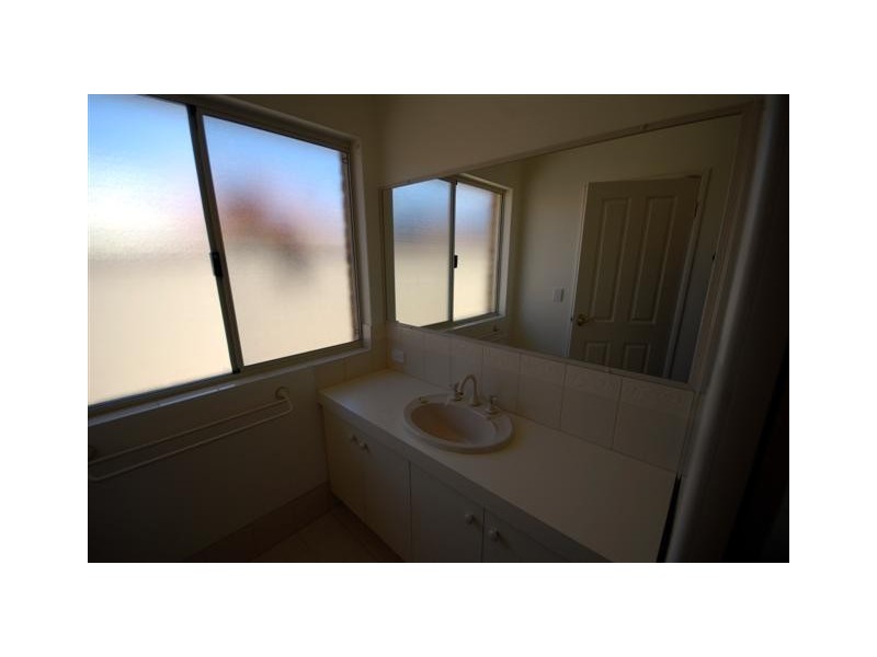 4 Kingsland Loop, Canning Vale WA 6155