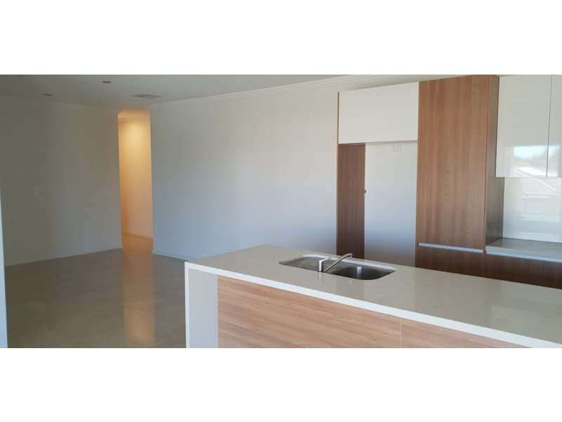 5/93 Gateway Blvd, Canning Vale WA 6155