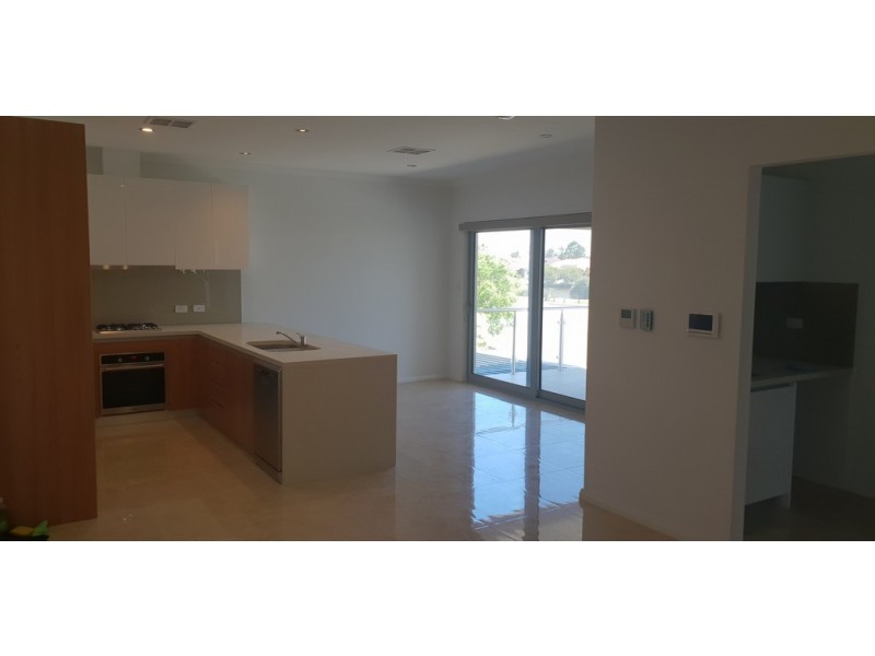 5/93 Gateway Blvd, Canning Vale WA 6155