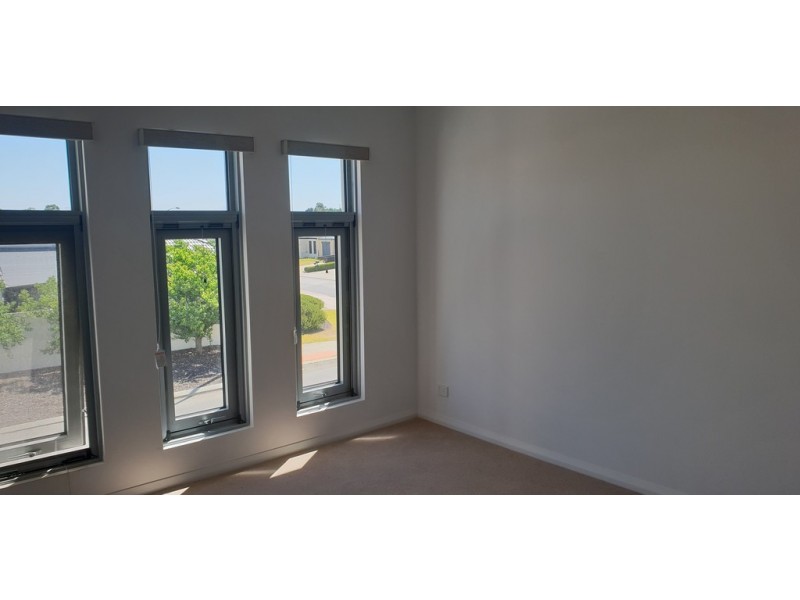 5/93 Gateway Blvd, Canning Vale WA 6155