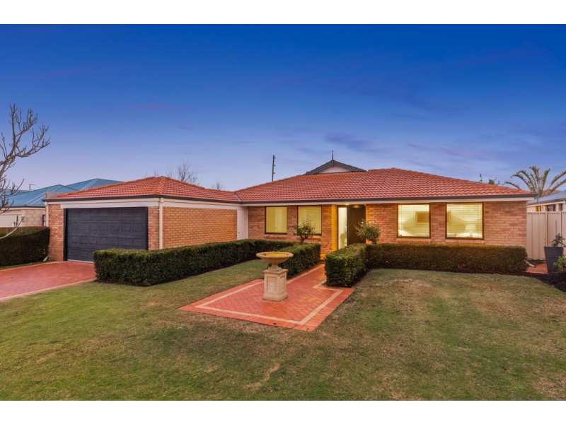 16 Bramdean Crescent, Canning Vale WA 6155