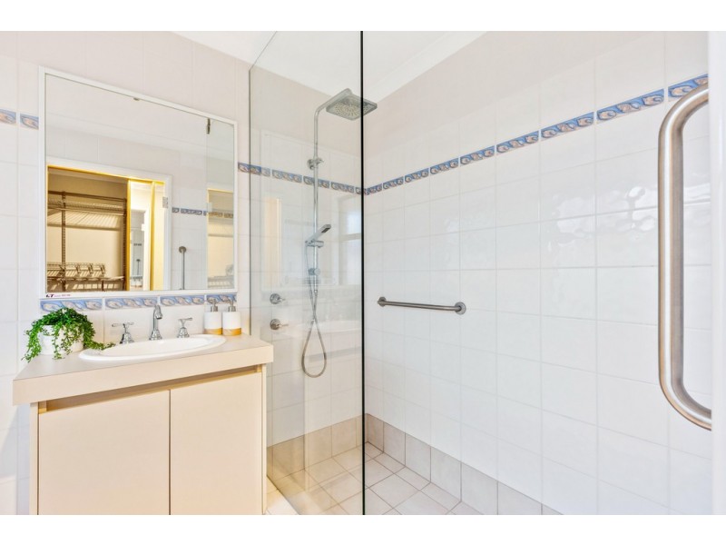 16 Bramdean Crescent, Canning Vale WA 6155