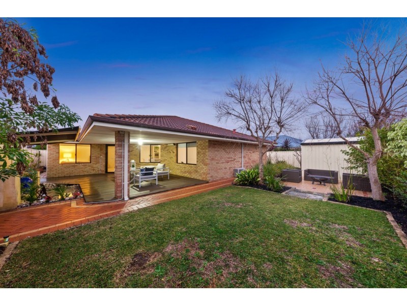 16 Bramdean Crescent, Canning Vale WA 6155