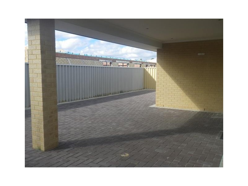 10 Stillwater, Southern River WA 6110