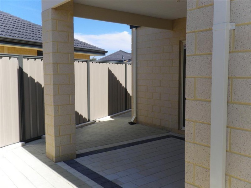 84 Warrilow Loop, Canning Vale WA 6155