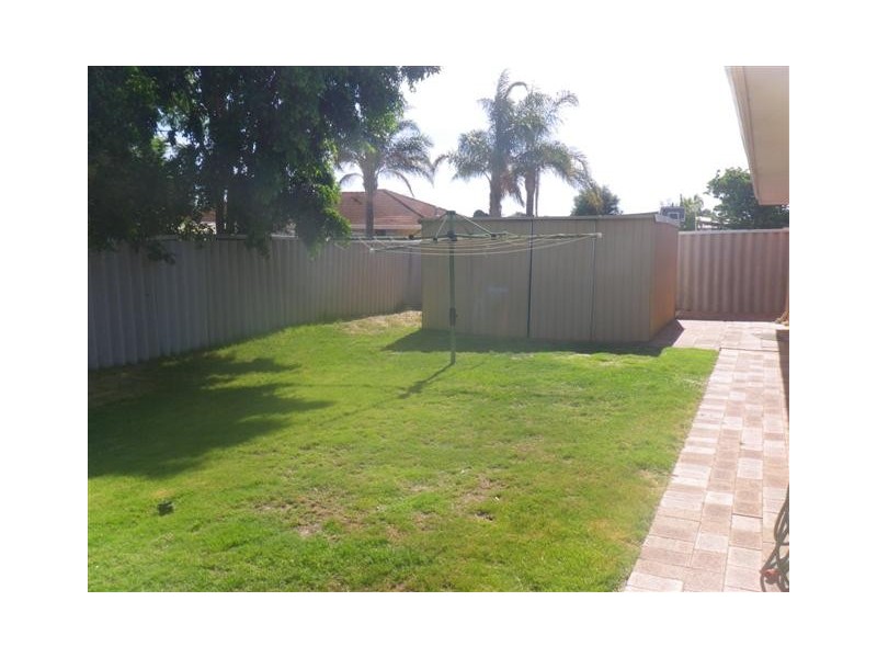 13 Harrier Close, Huntingdale WA 6110