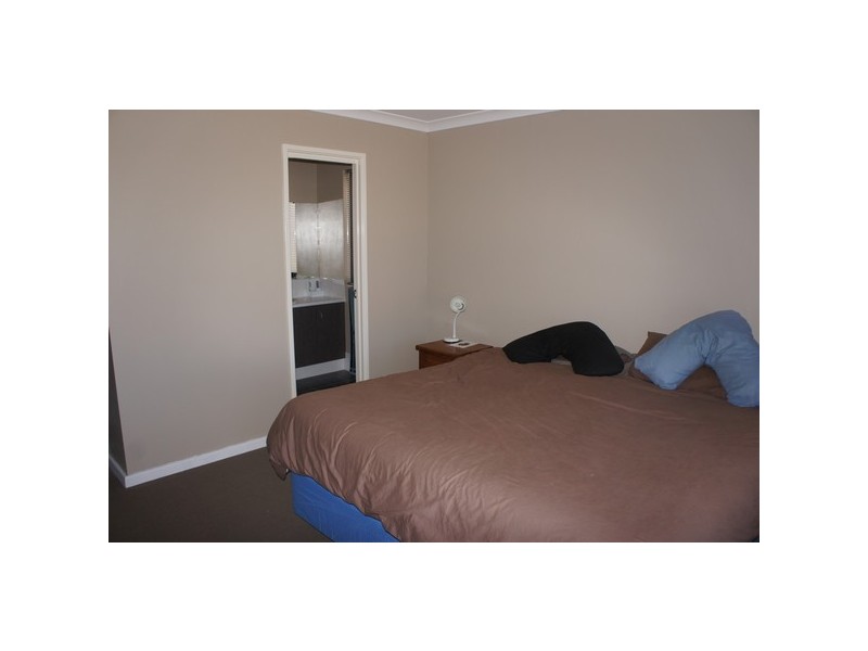 1 Vichy Close, Piara Waters WA 6112
