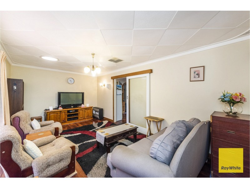 10 Messenger Street, Kelmscott WA 6111