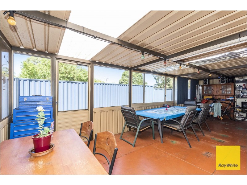 10 Messenger Street, Kelmscott WA 6111