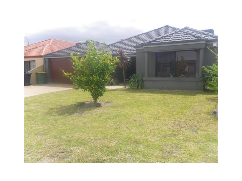 100 Amherst Road, Canning Vale WA 6155