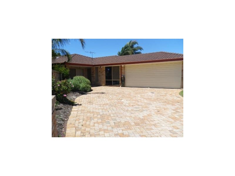 11 Grevillea Place, Canning Vale WA 6155
