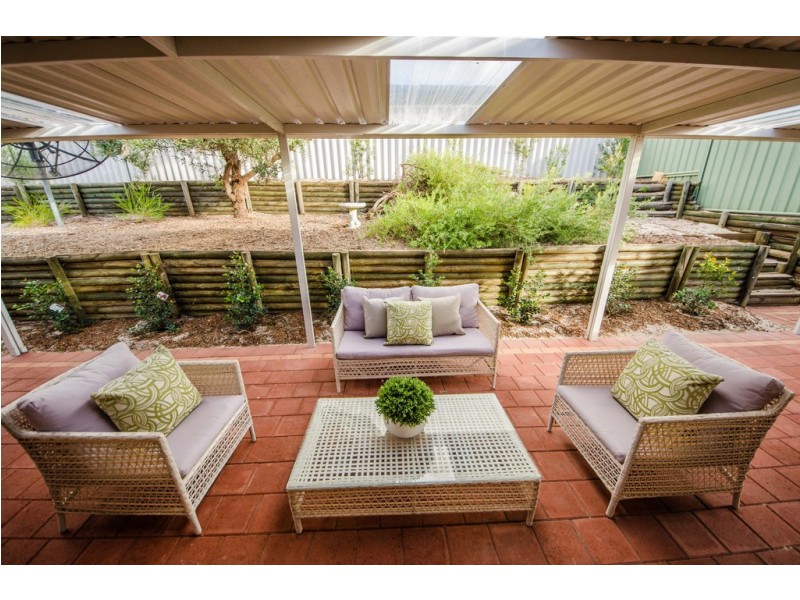 6 Woodspring Trail, Canning Vale WA 6155